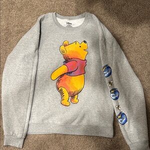Disney Gray Winnie the Pooh Sweater Size Medium